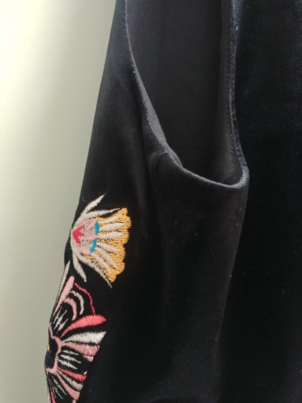 Forever 21 Small black velvet embroidered vest with long tassel fringe - Picture 6 of 15